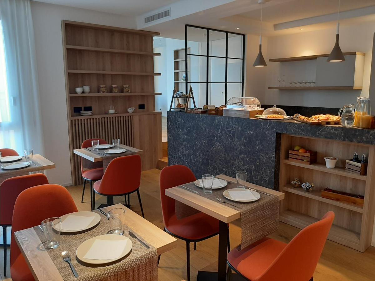 B&B Le Suites Di Costanza チェファル エクステリア 写真