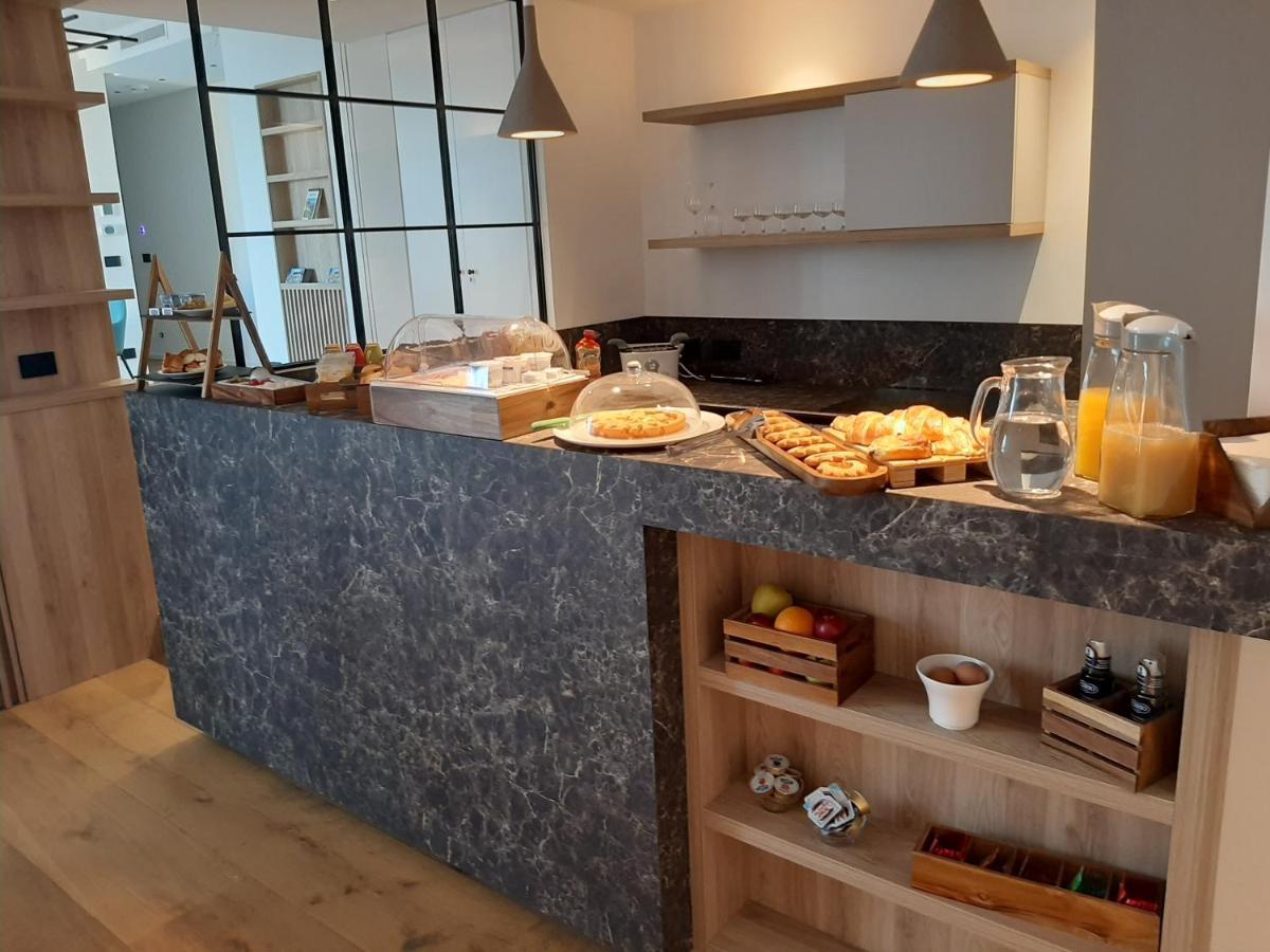 B&B Le Suites Di Costanza チェファル エクステリア 写真