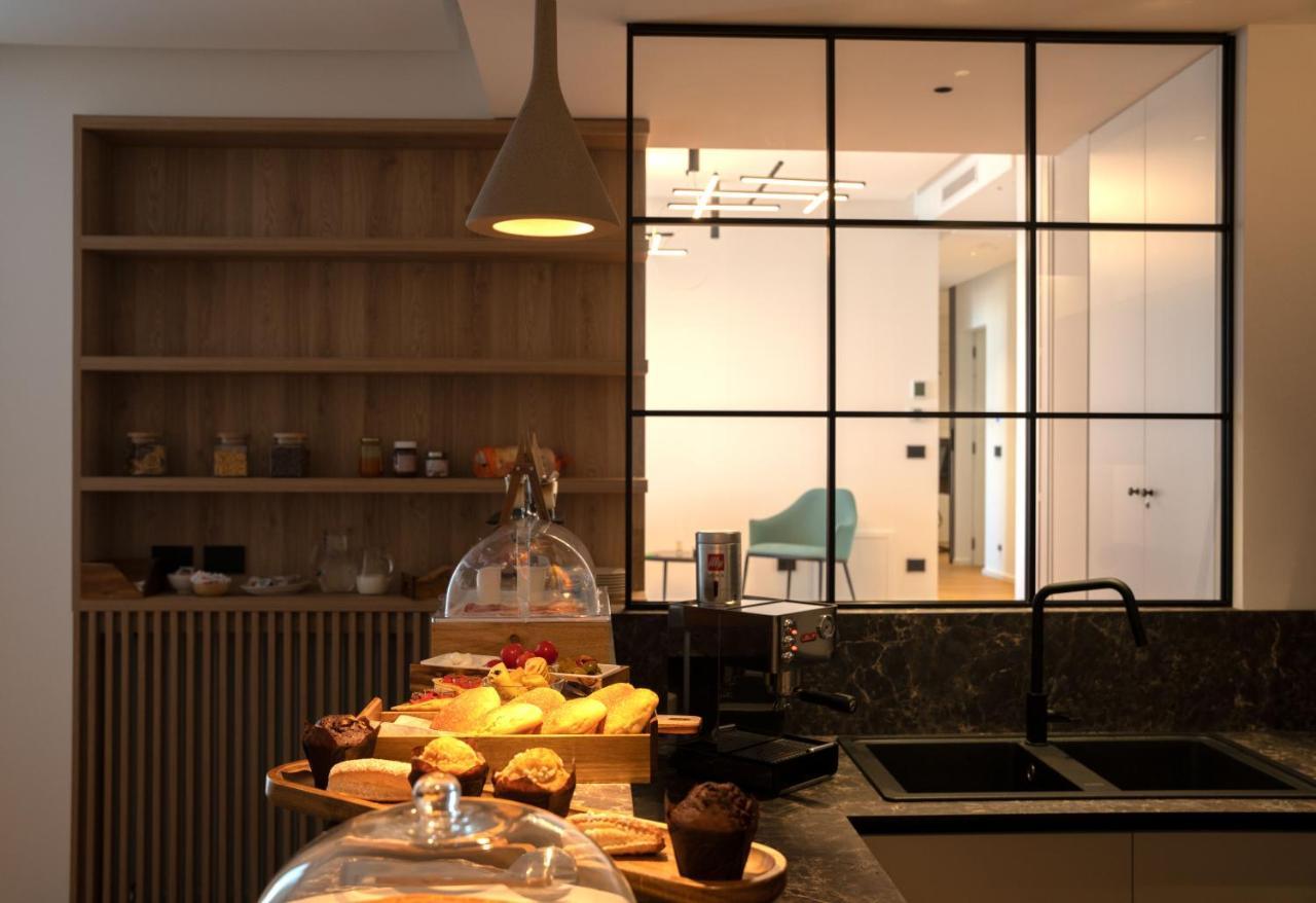 B&B Le Suites Di Costanza チェファル エクステリア 写真
