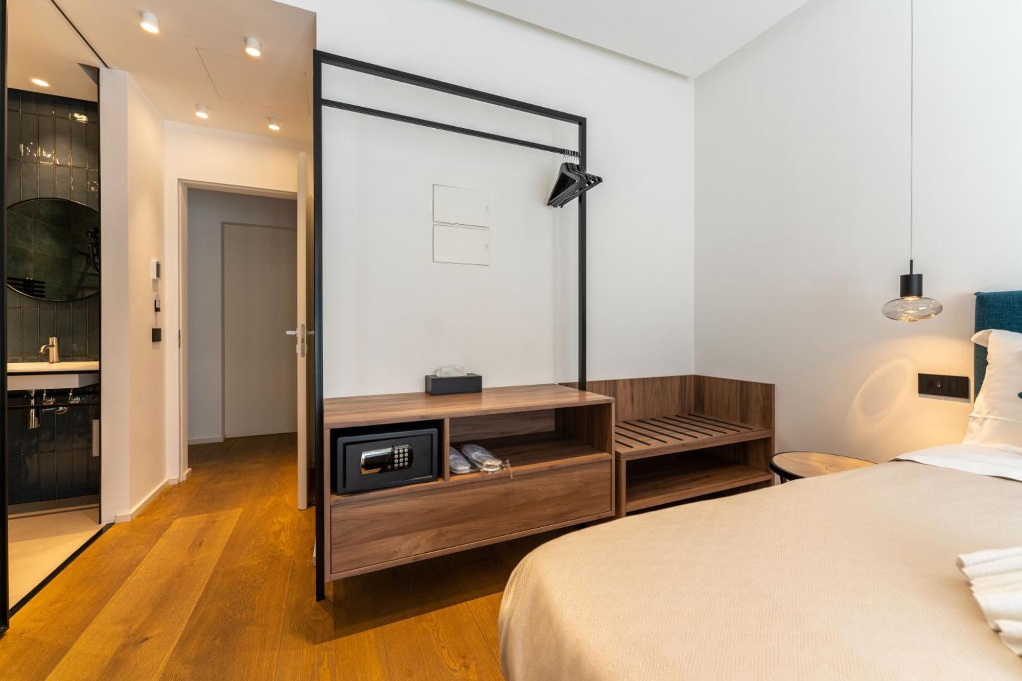 B&B Le Suites Di Costanza チェファル エクステリア 写真