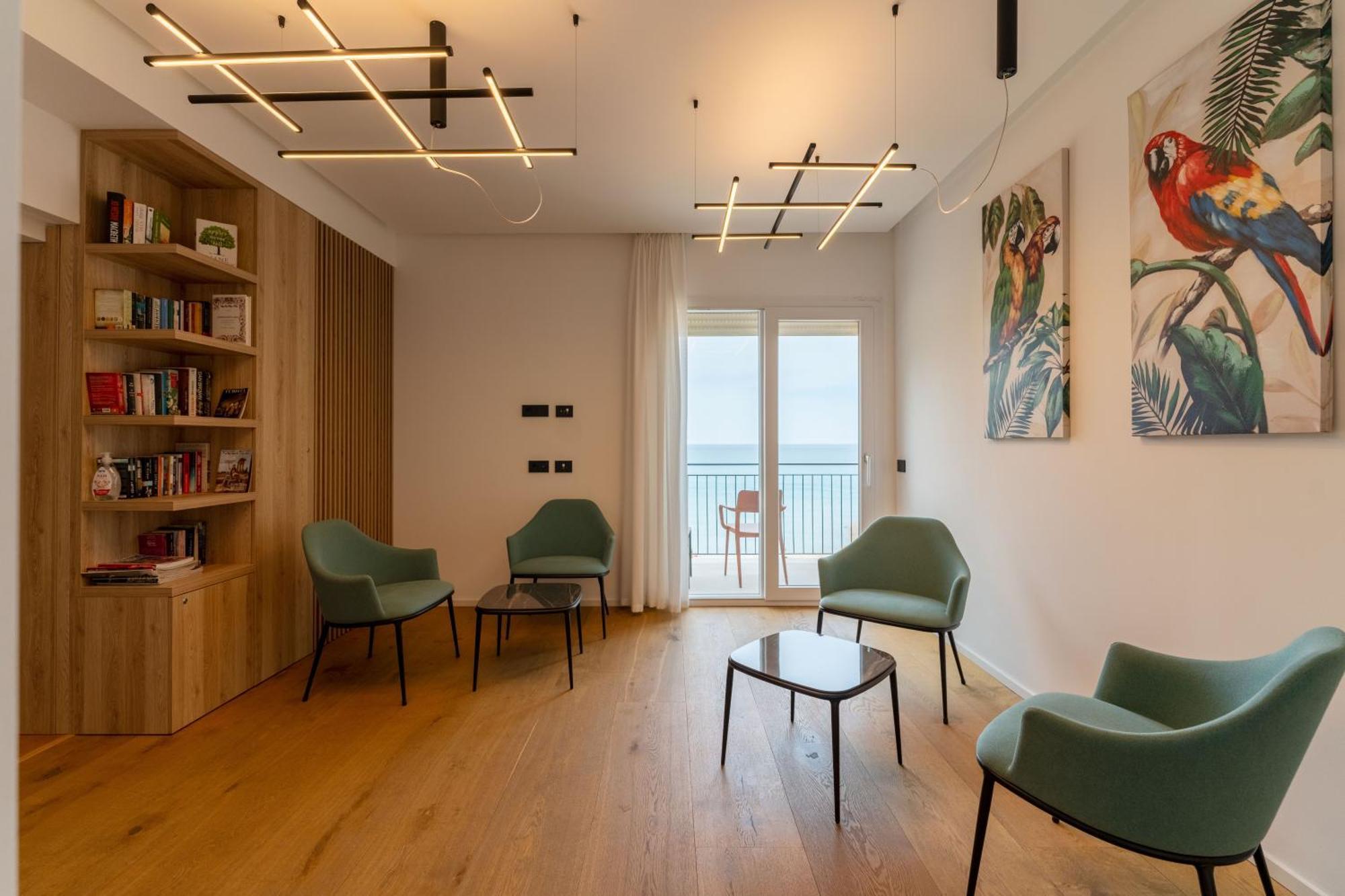 B&B Le Suites Di Costanza チェファル エクステリア 写真